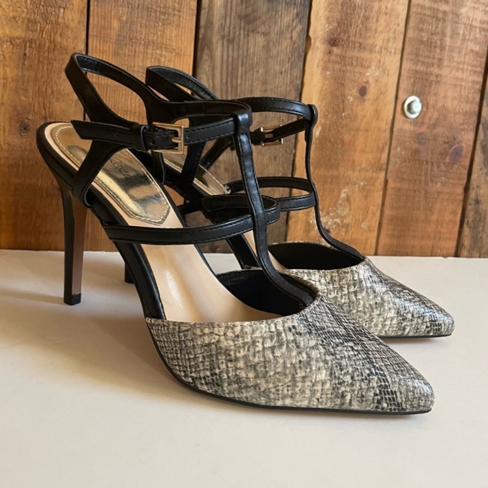 Jaclyn Smith Black and Gray Textured Heels